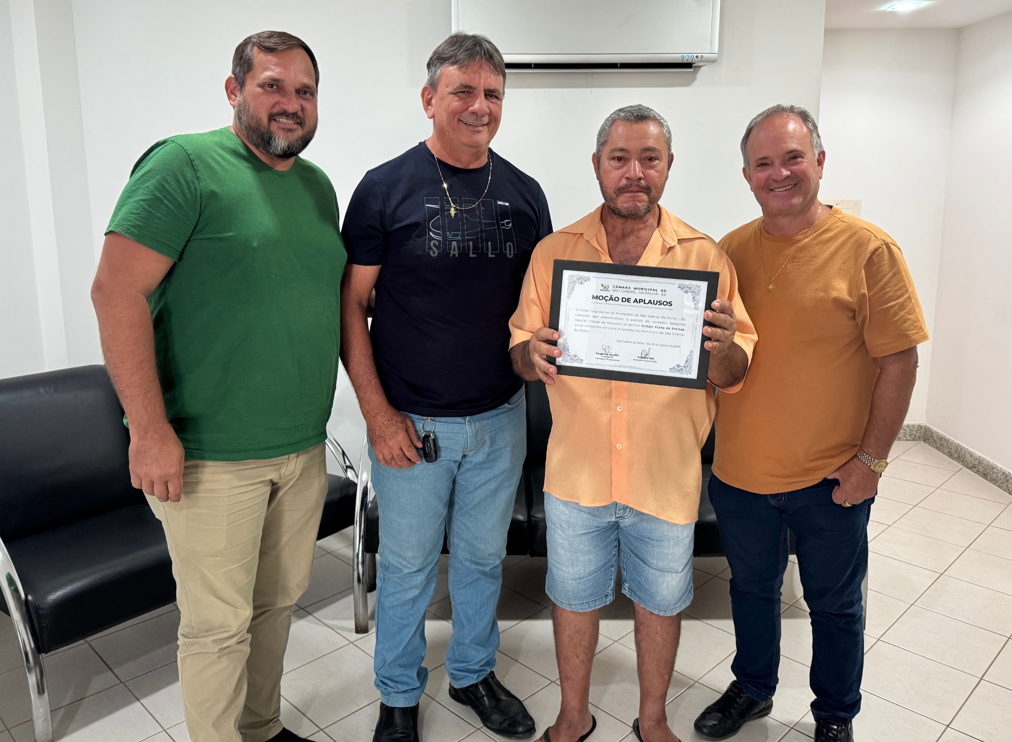 Câmara de São Gabriel da Palha entrega moção de aplausos a Valtair Viana de Freitas